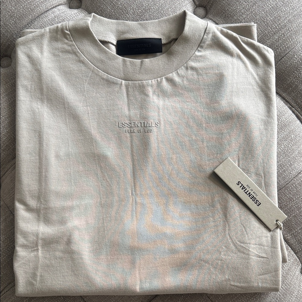 Men’s Oversized Fear of God Essentials Light Tan T-shirt